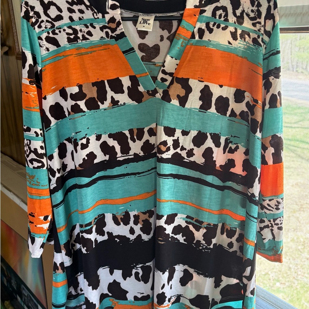 Sew In Love top size M. NWOT
